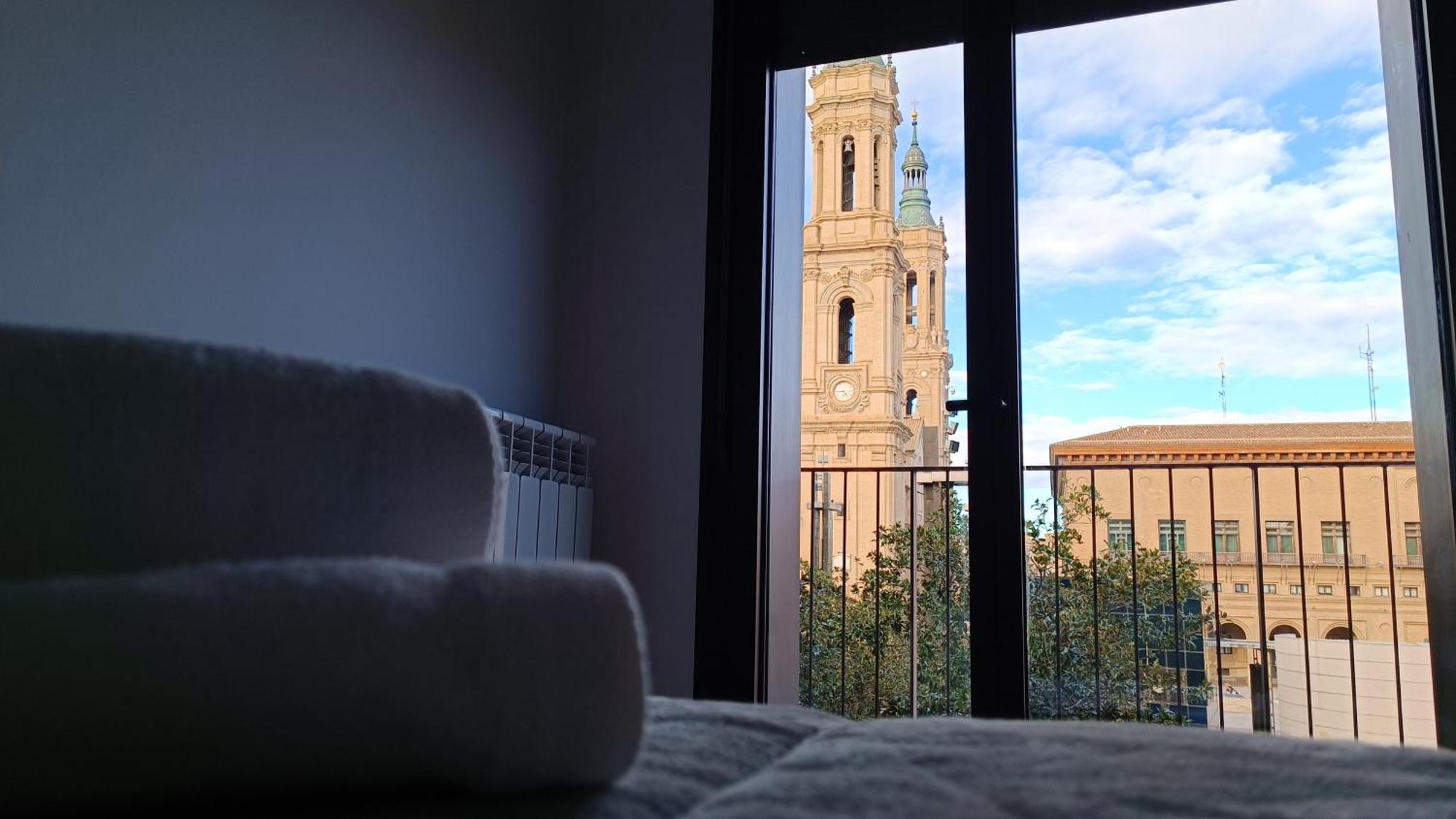 Apartmán Lc Plaza Del Pilar Zaragoza Exteriér fotografie
